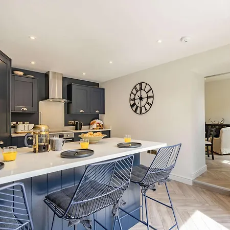 2 Bed In 88184 * York